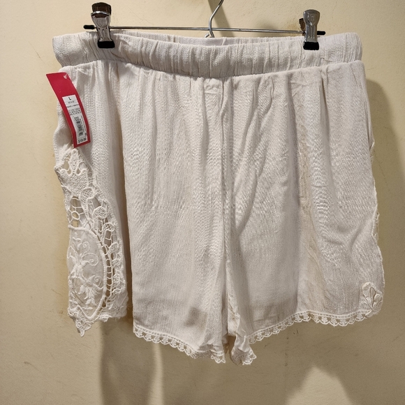 XHILARATION Women's cream Embroidered Drawnstring Shorth size L NWT - Picture 10 of 12